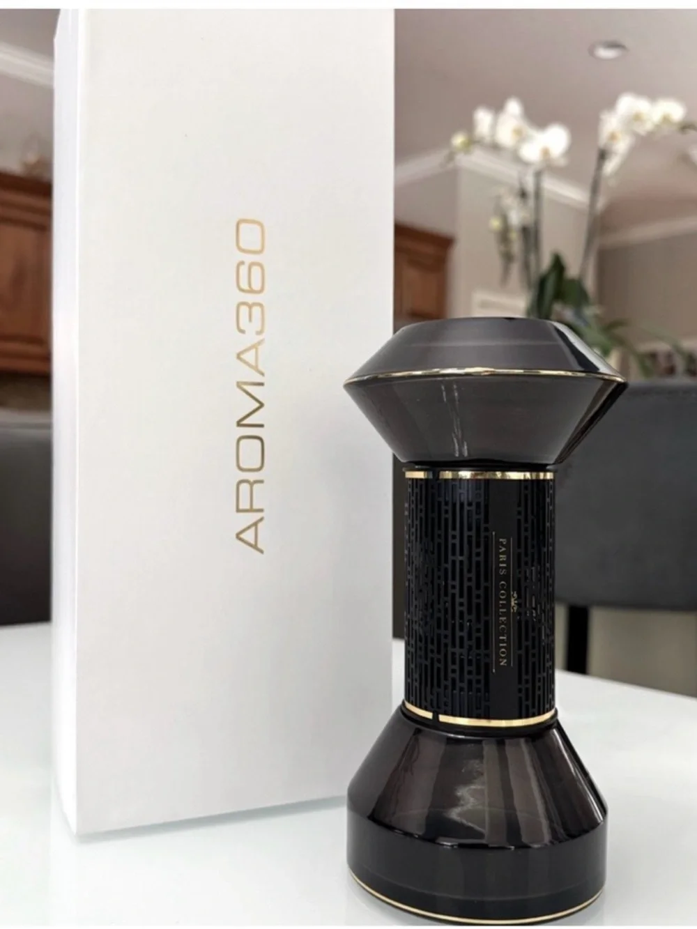 Paris Collection scent 24k  Black  and Gold Aroma 360 Hourglass Diffuser
